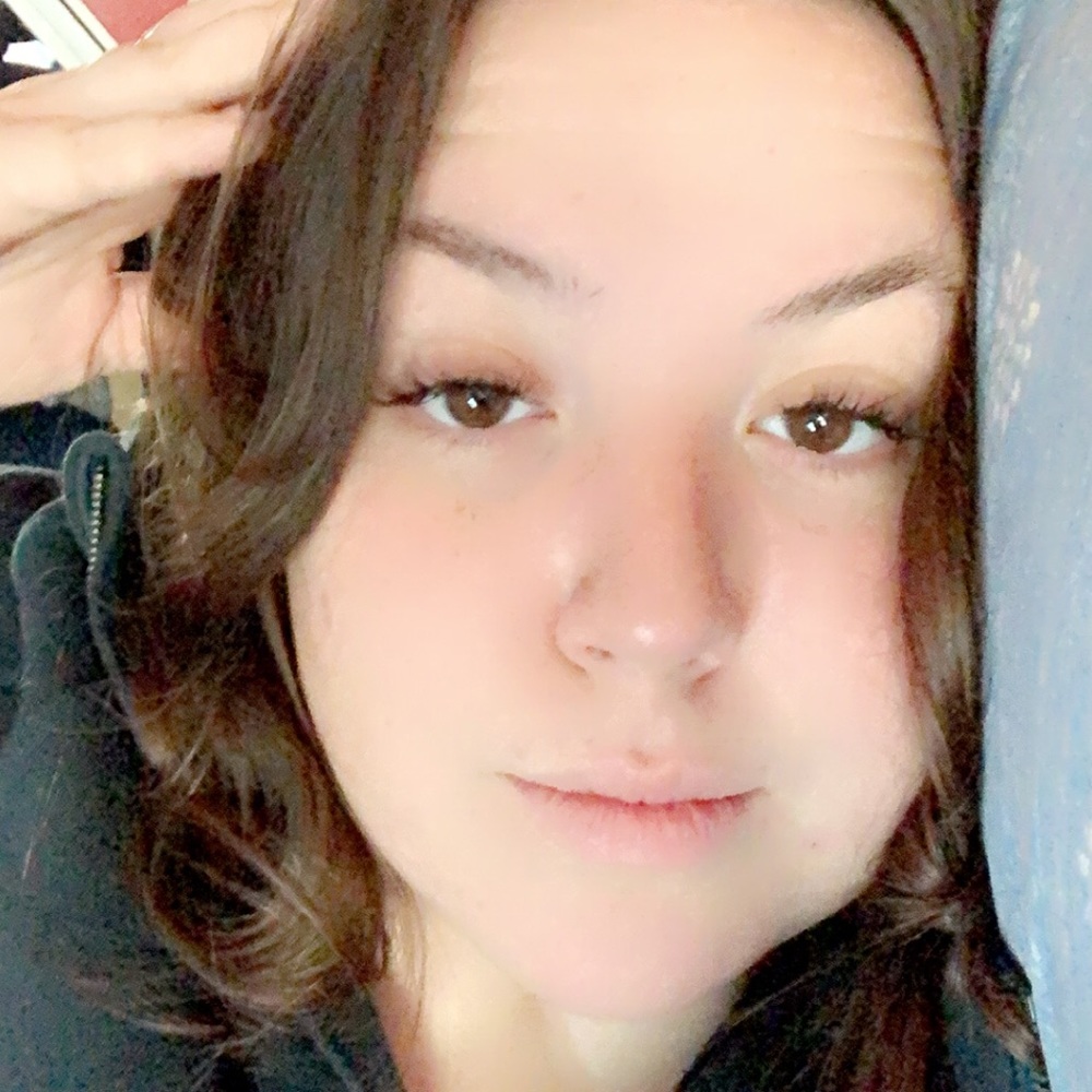 Meet your Posher, Alexandra